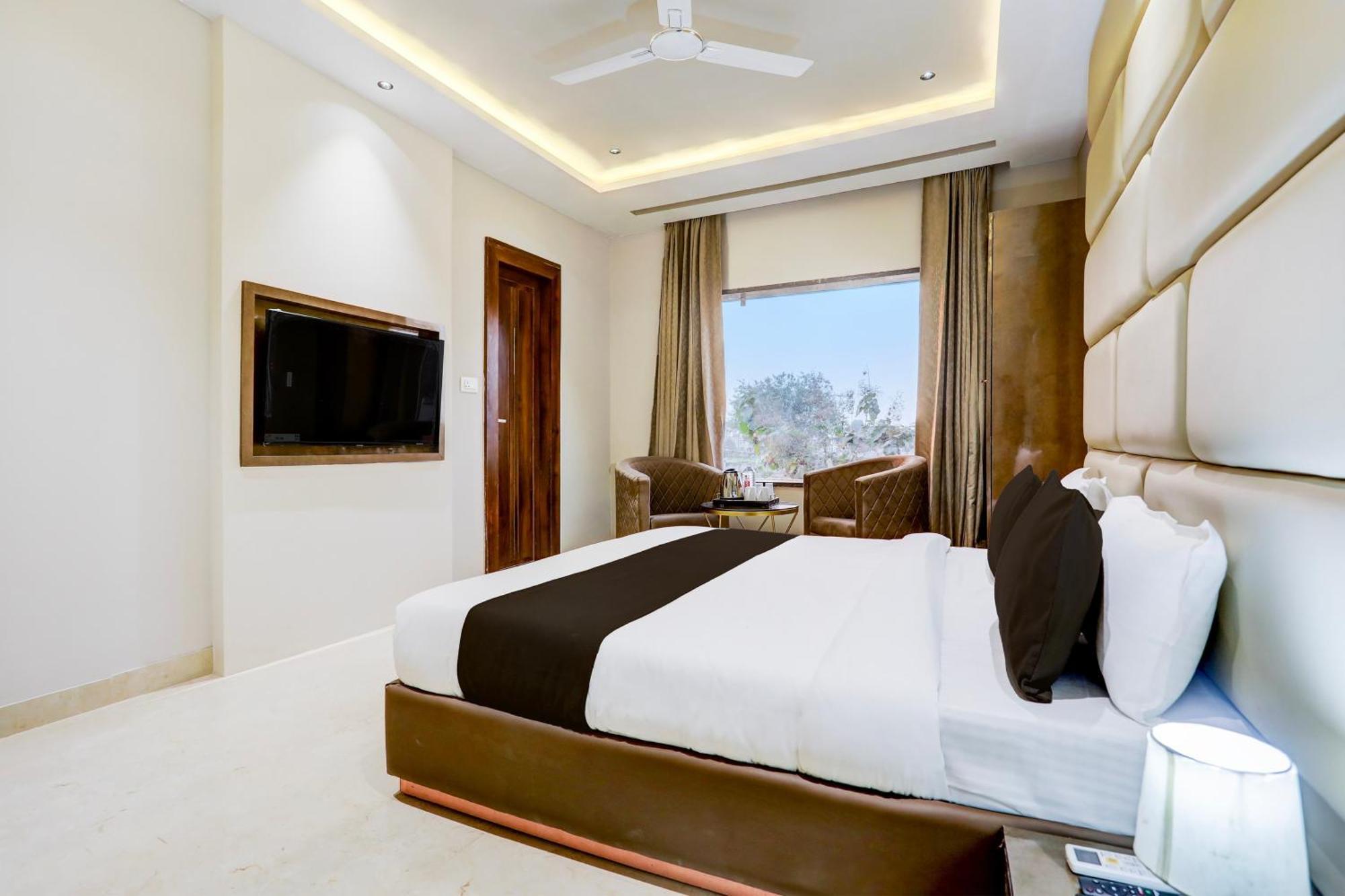 Super Collection O Belgacihia Near Kolkata Railway Station Hotel Gwalior Bagian luar foto
